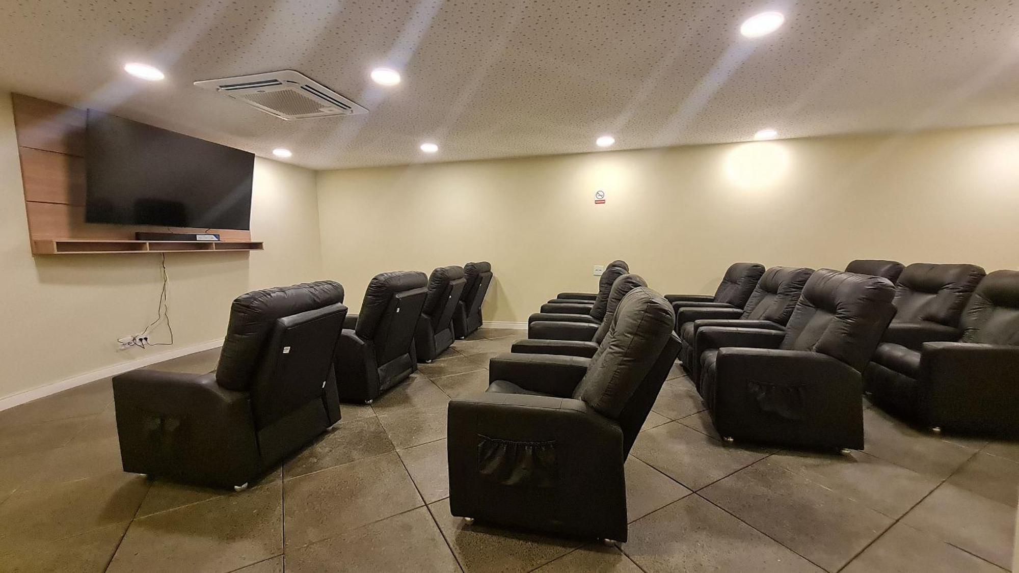 Apartamentos De 2 Quartos Com Piscina Na Praia Dos Anjos Араял до Кабо Екстериор снимка