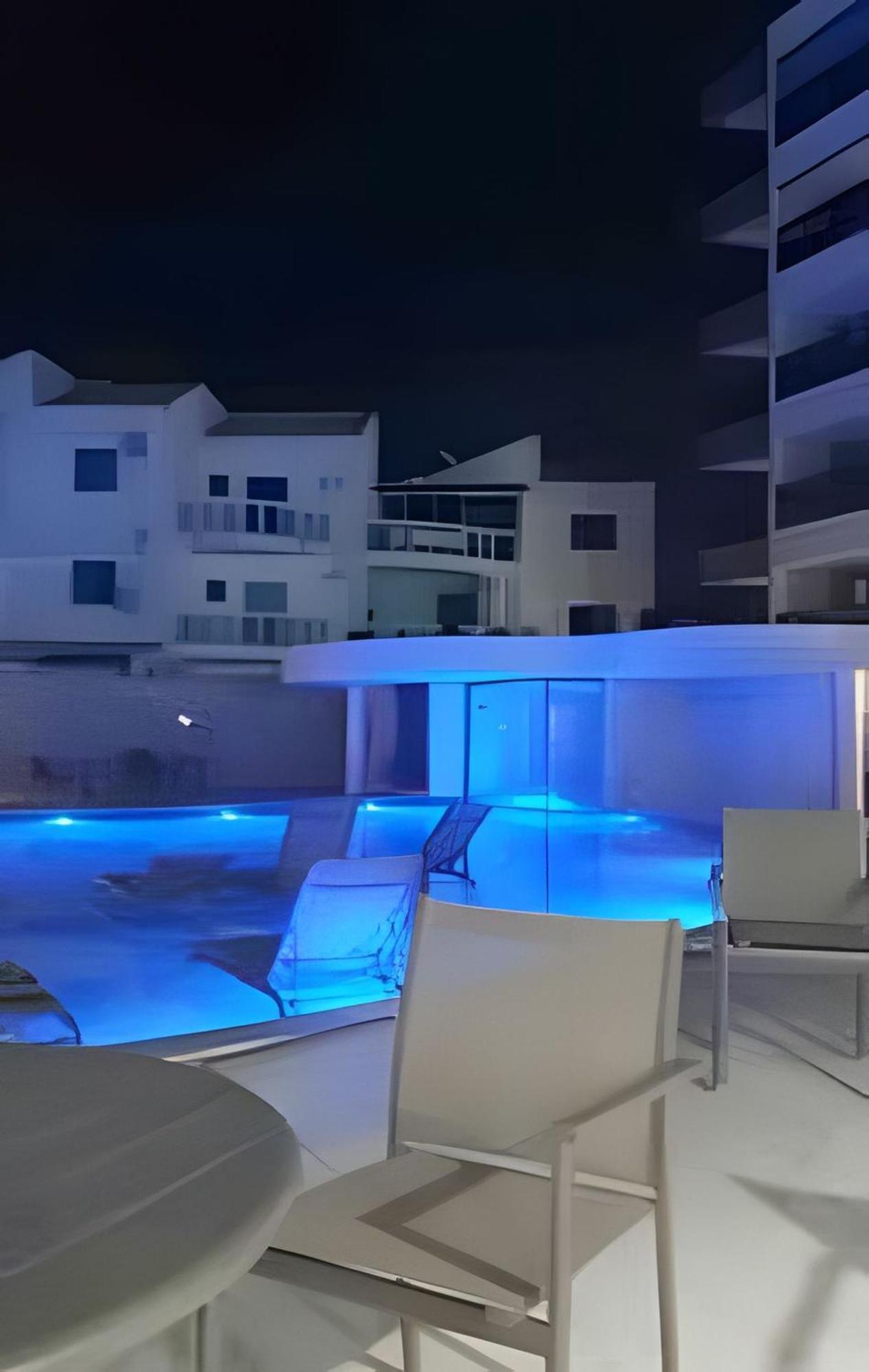 Apartamentos De 2 Quartos Com Piscina Na Praia Dos Anjos Араял до Кабо Екстериор снимка