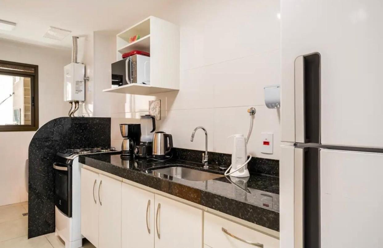 Apartamentos De 2 Quartos Com Piscina Na Praia Dos Anjos Араял до Кабо Екстериор снимка